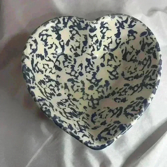 Vtg Spongeware Heart Shaped Bowl - Picture 6 of 10